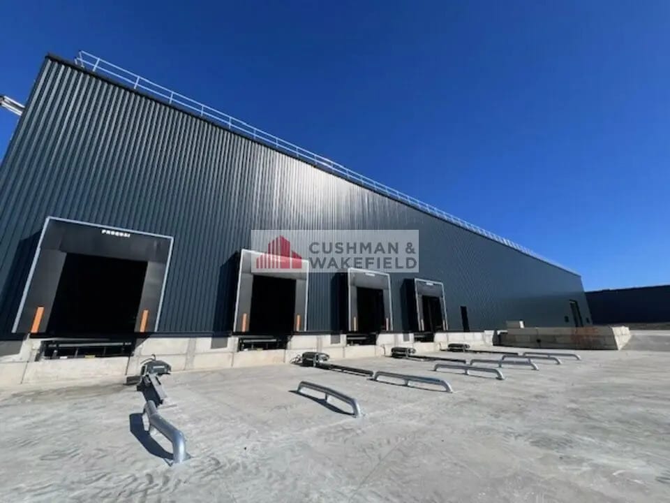 Location Local d'activités 850 m² à 3 800 m² - Photo 1
