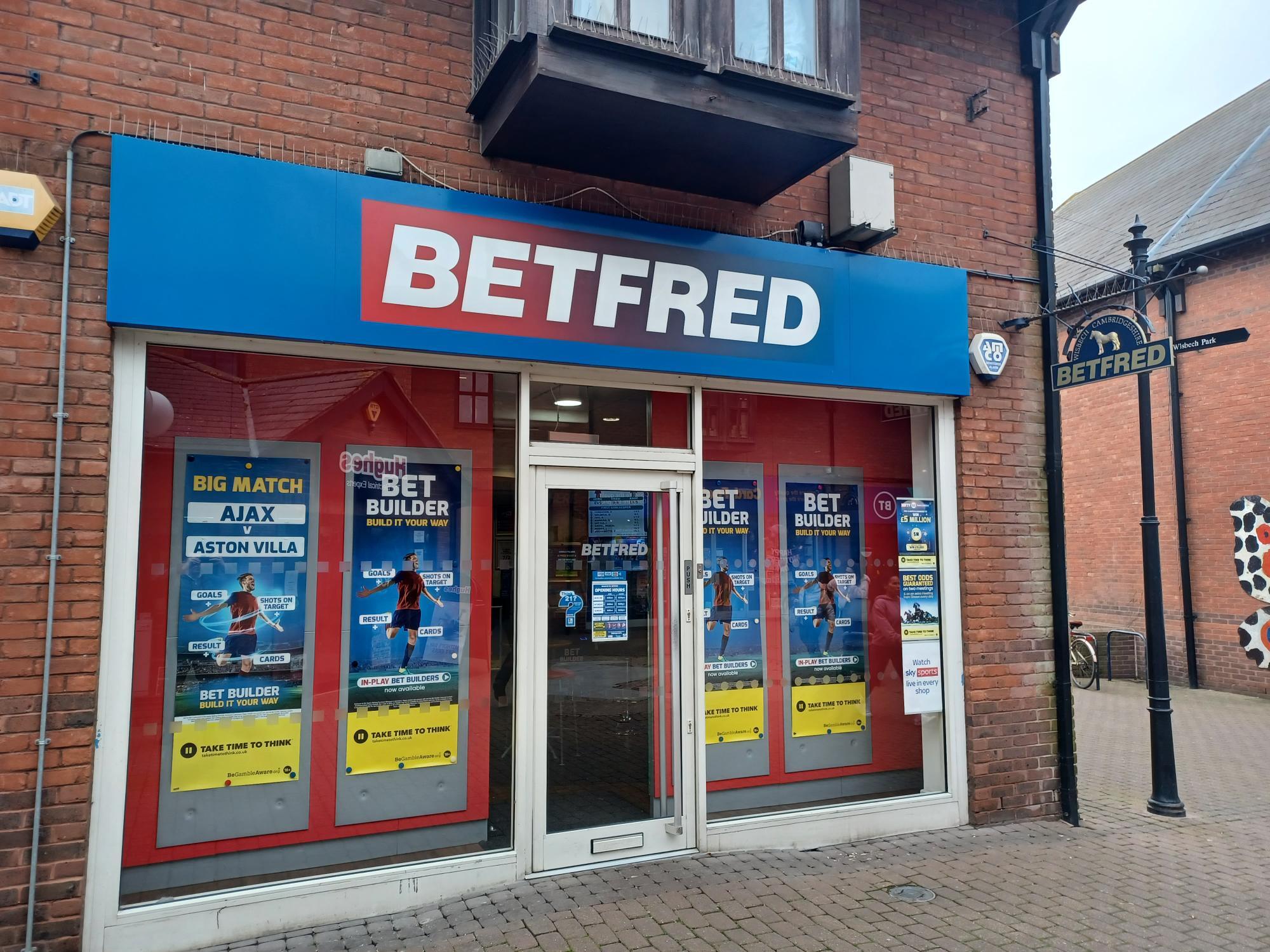 Unit 16 Horsefair Shopping Centre, Wisbech for sale Primary Photo- Image 1 of 1