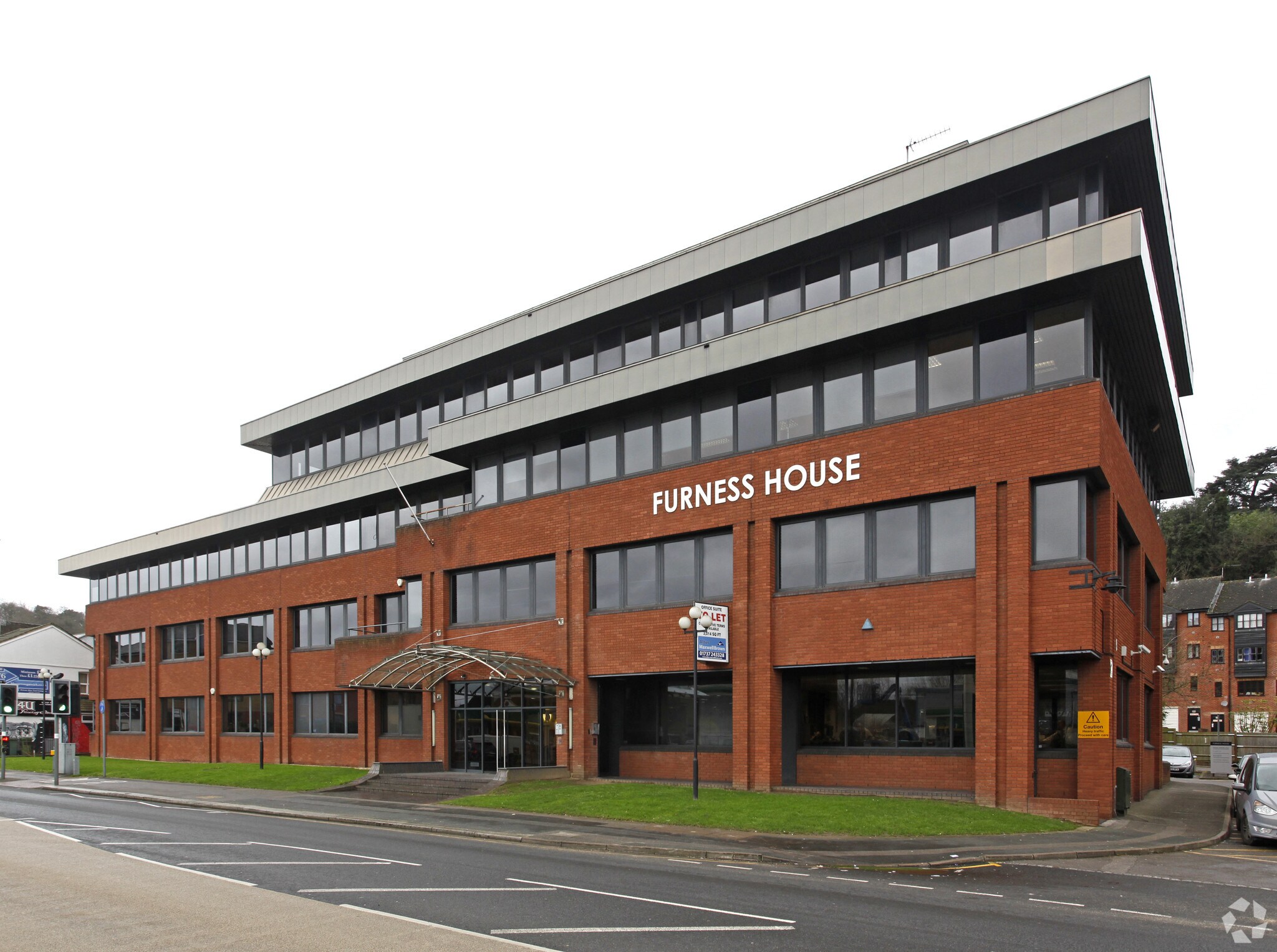 53 Brighton Rd, Redhill for sale Primary Photo- Image 1 of 1