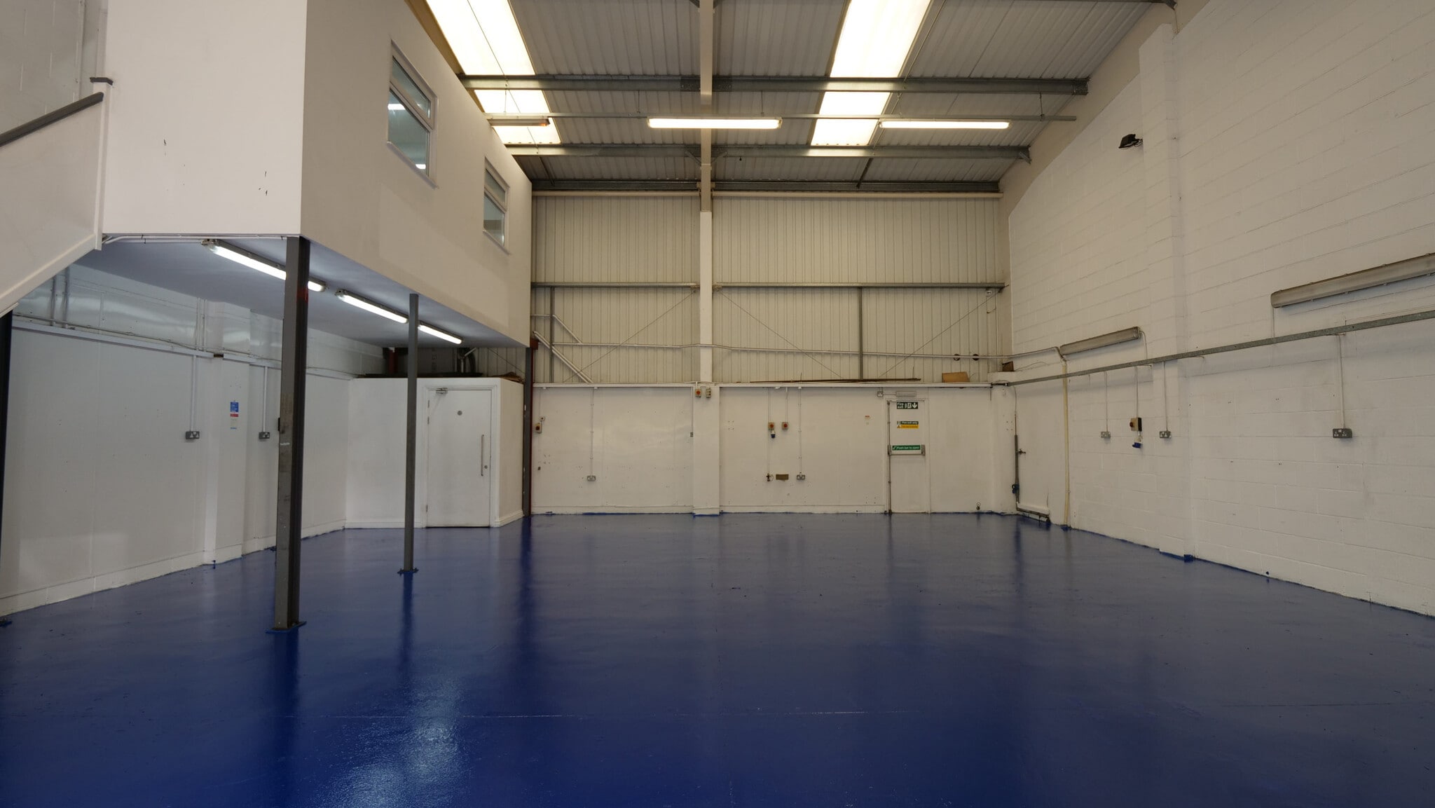 Beaufort St, Crickhowell to rent Interior Photo- Image 1 of 3