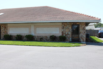 1158 Alternate 19 Hwy, Holiday, FL for rent Building Photo- Image 1 of 18