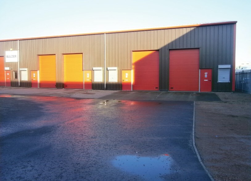 Inchcape Pl, Perth for sale - Primary Photo - Image 1 of 1