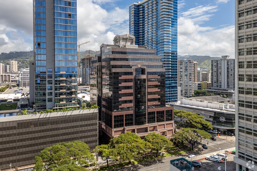 1440 Kapiolani Blvd, Honolulu, HI for rent - Building Photo - Image 2 of 7