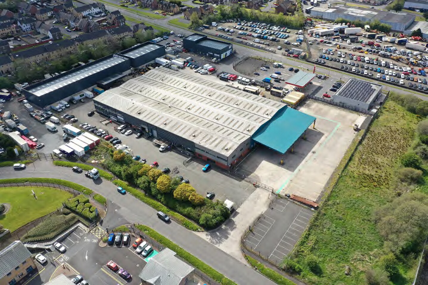 Mallusk Dr, Newtownabbey to rent Primary Photo- Image 1 of 3