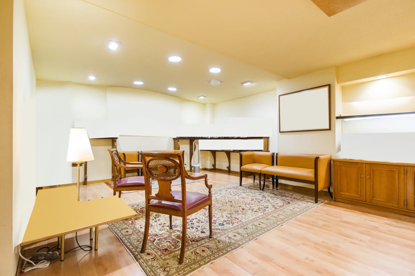 Madrid, MAD 28001 - Unit 01 - - Interior Photo - Image 1 of 17