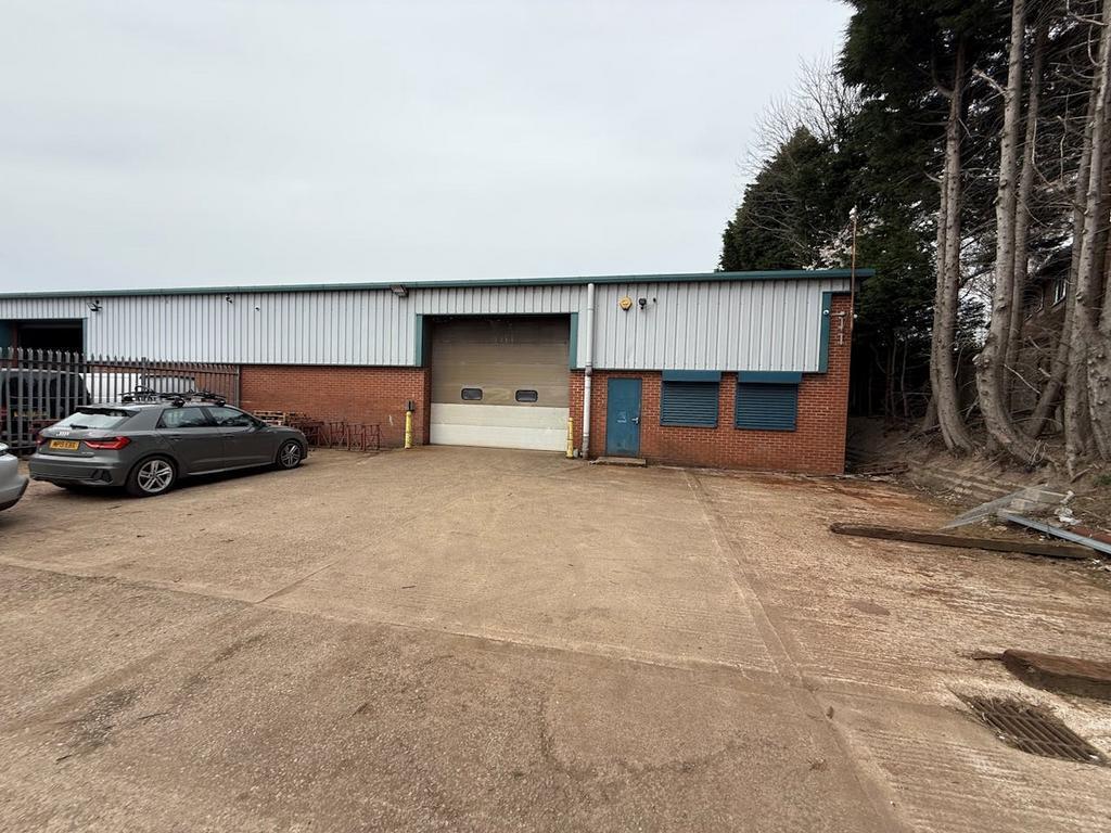 Delhi Rd, Manchester to rent Building Photo- Image 1 of 5