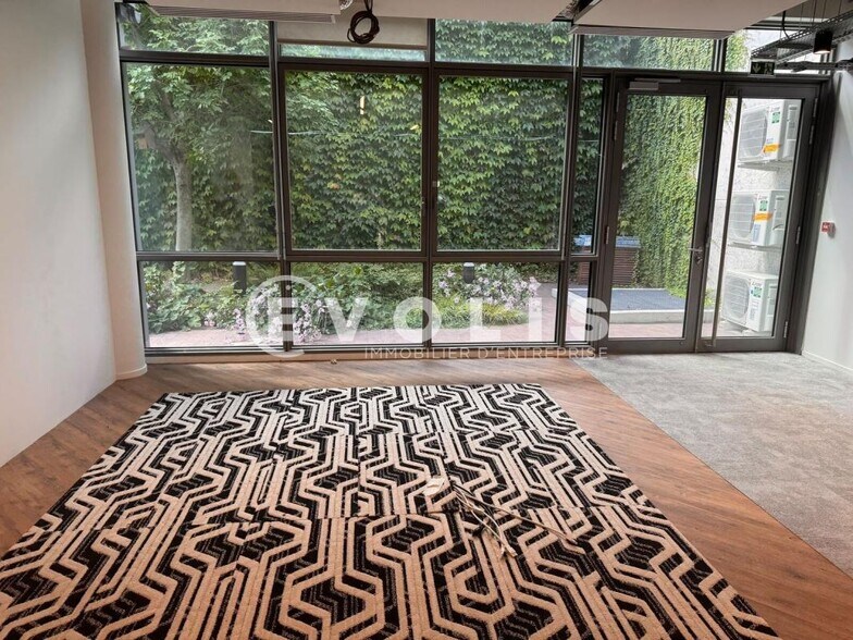 24-26 Rue Villeneuve, Clichy to rent - Interior Photo - Image 2 of 10