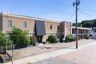 401 Locust St, Coraopolis, PA for sale Primary Photo- Image 1 of 1