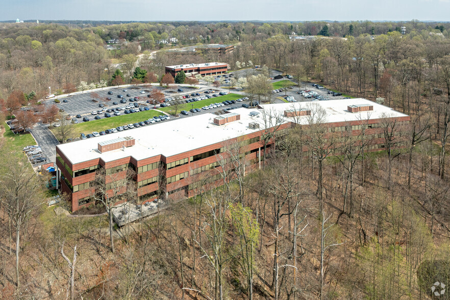 1475 Dunwoody Dr, West Chester, PA for rent - Building Photo - Image 3 of 14