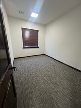 17935 N Pennsylvania Ave, Edmond, OK to rent Building Photo- Image 2 of 11