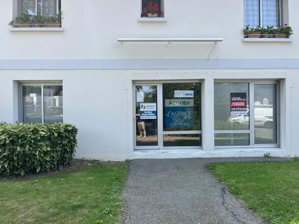 Location Commerce 40 m² - Photo 1
