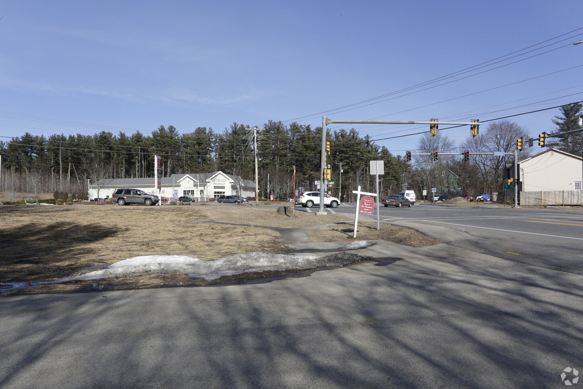 71 Birch St, Derry, NH for sale Primary Photo- Image 1 of 1