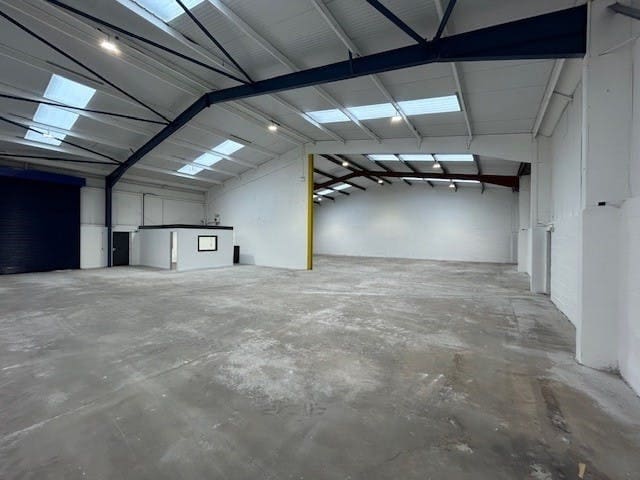 Swinton Industrial Estate Rd, Manchester to rent - Building Photo - Image 3 of 8