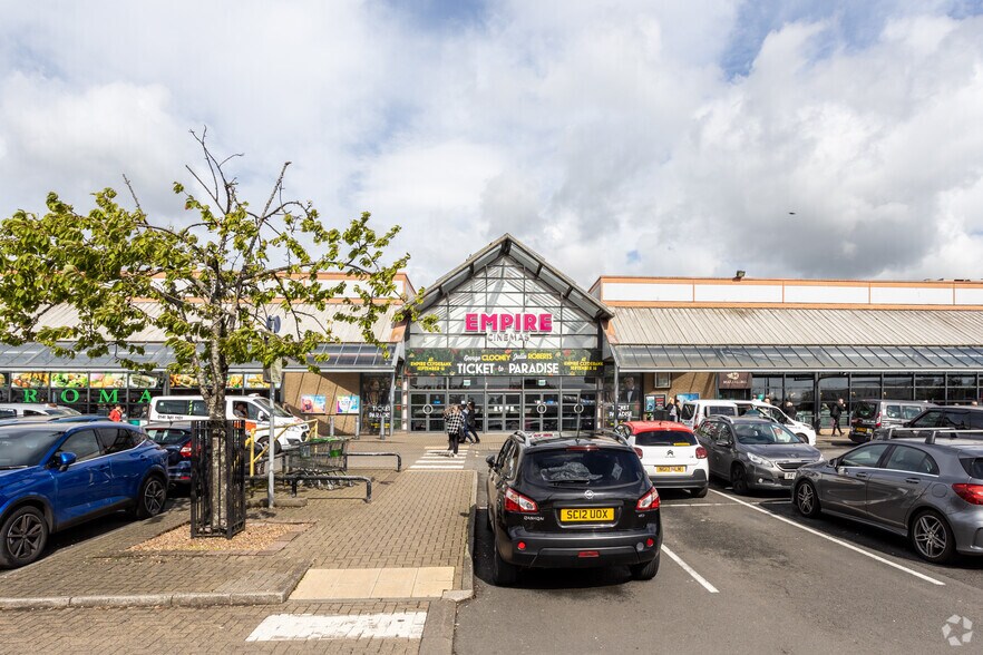 Clyde Shopping Centre, Clydebank for rent - Building Photo - Image 2 of 4