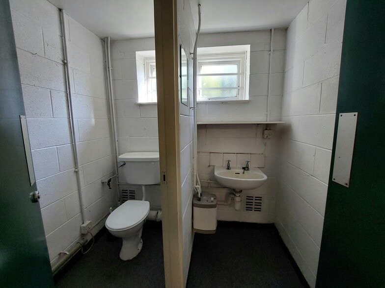 Bawtry Rd, Doncaster to rent - Building Photo - Image 3 of 5