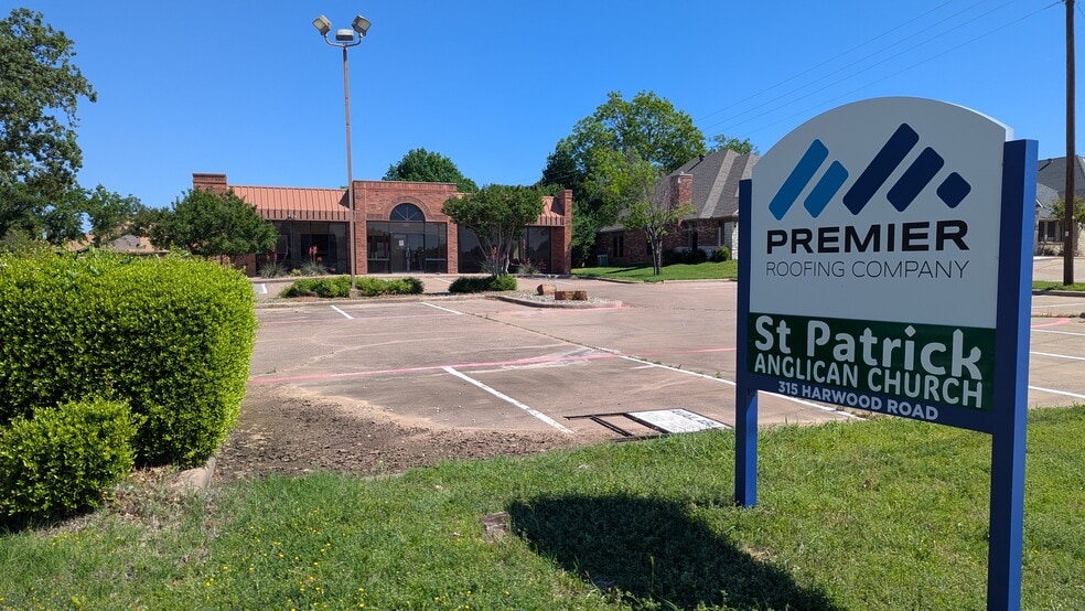 315 Harwood Rd, Bedford, TX to rent - Building Photo - Image 2 of 34