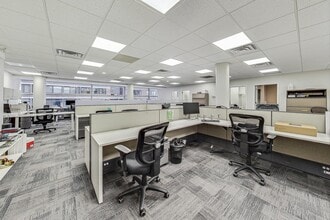 212 E Ohio St, Chicago, IL to rent Interior Photo- Image 1 of 13