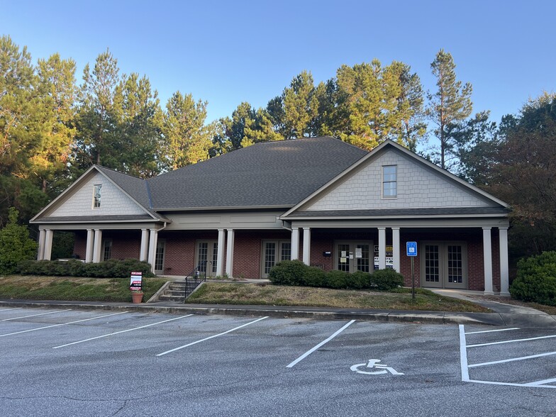 2263 Brookstone Centre Pky, Columbus, GA for rent - Building Photo - Image 1 of 1