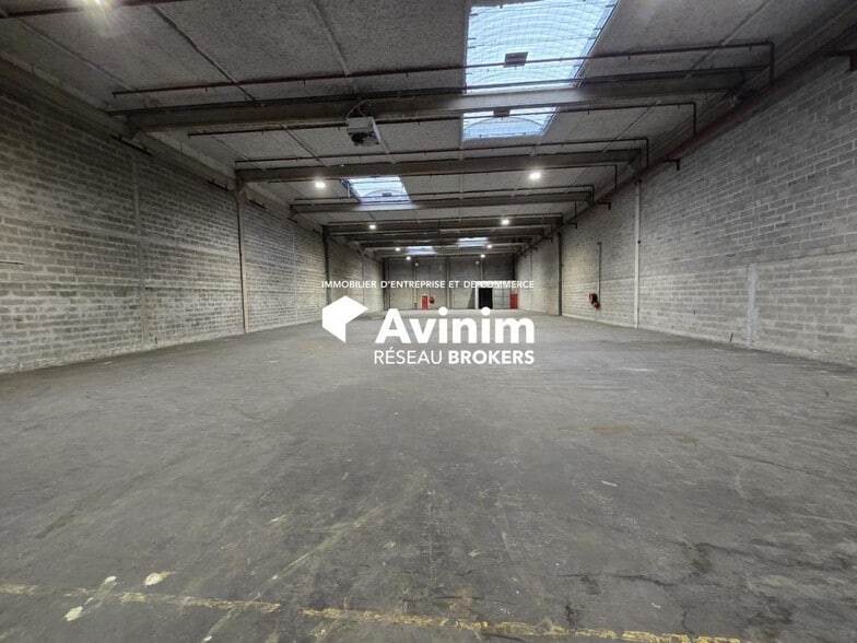 Industrial in Marly-la-Ville to rent - Building Photo - Image 2 of 4