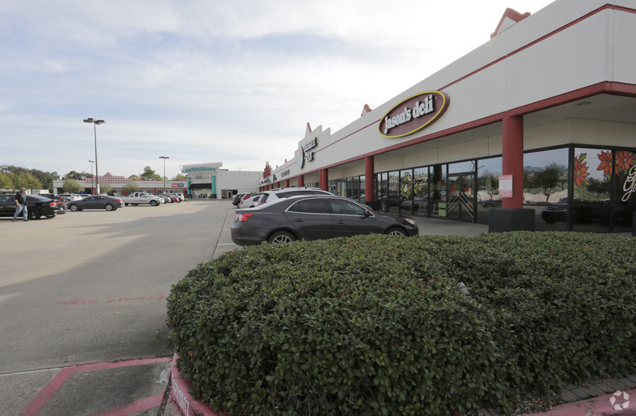 10201-10303 Katy Fwy, Houston, TX for sale - Primary Photo - Image 1 of 1