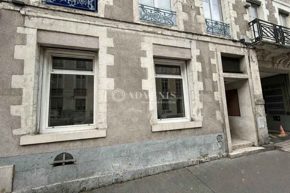 Location Commerce 78 m² - Photo 1