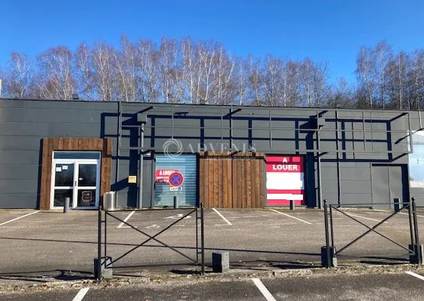 Location Commerce 500 m² - Photo 1