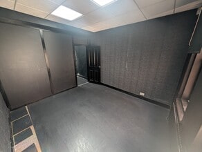 7 King St, Leeds to rent Interior Photo- Image 2 of 20