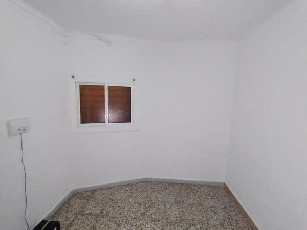 L'Hospitalet de Llobregat, BAR 08906 -  -  - Interior Photo - Image 2 of 3