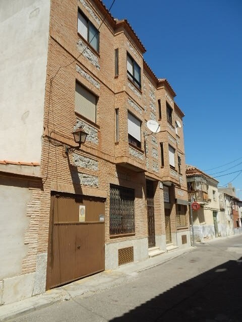 Build-to-Rent in Yepes, Toledo for sale Primary Photo- Image 1 of 2