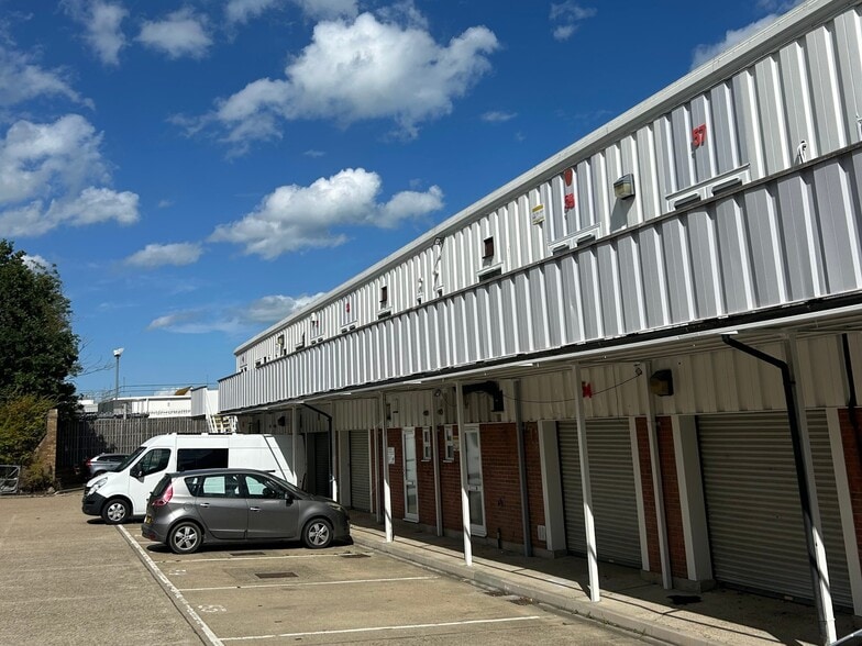 Units 49-75 Millstrood Rd, Whitstable to rent - Building Photo - Image 1 of 3