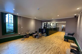 42 Marine Parade, Worthing to rent Interior Photo- Image 2 of 6