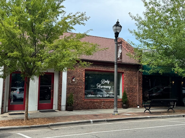 230 SW Broad St, Southern Pines, NC for rent - Building Photo - Image 1 of 3