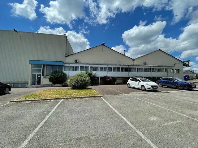 Vente Local d'activités 7 028 m² - Photo 1