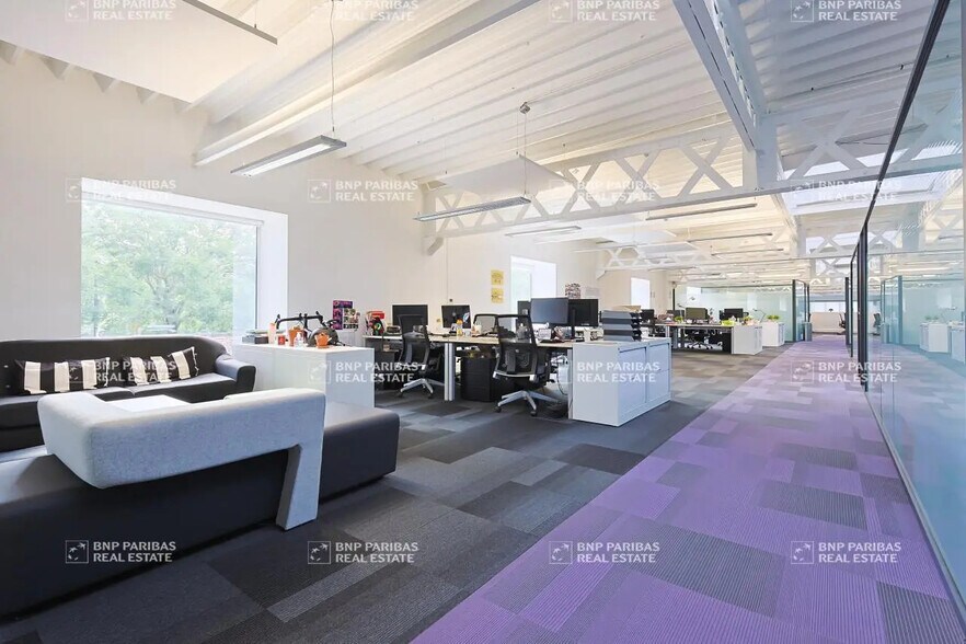 125 Avenue De La République, La Madeleine to rent - Building Photo - Image 3 of 23