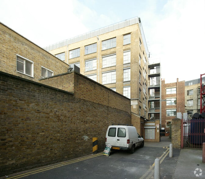 7 Shepherdess Pl, London to rent - Building Photo - Image 1 of 5