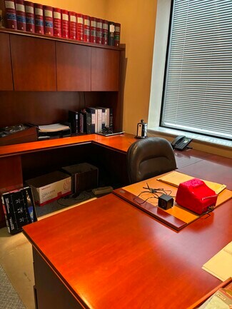 More details for 215 Eugenie St W, Windsor, ON - Co-working to Rent