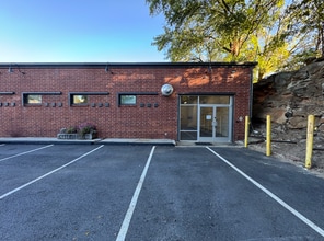 1120 Curran St NW, Atlanta, GA to rent Interior Photo- Image 1 of 7