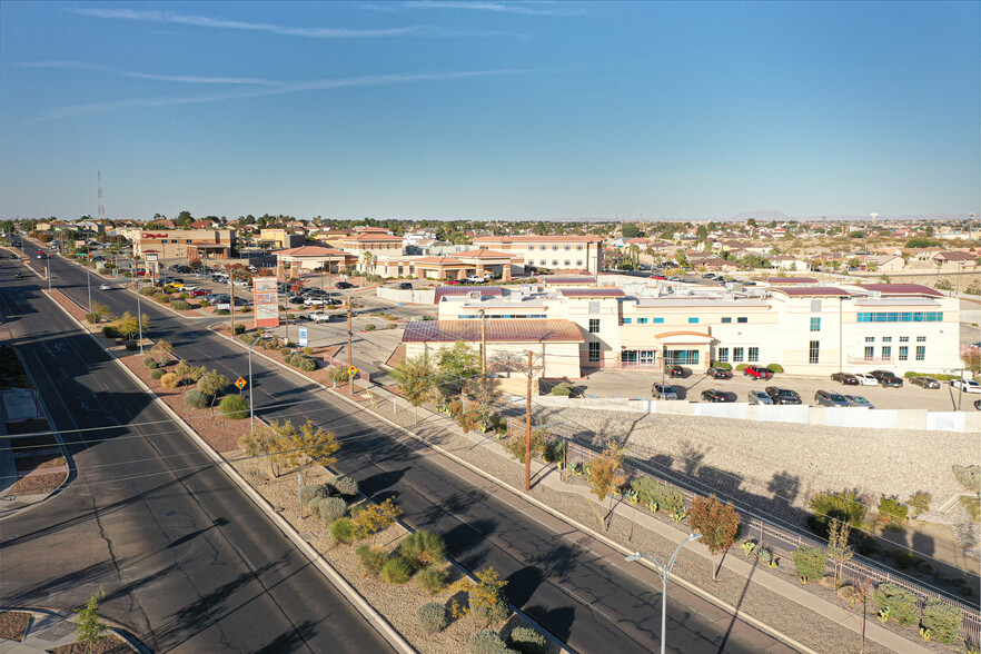 1400 George Dieter Dr, El Paso, TX for rent - Building Photo - Image 2 of 13