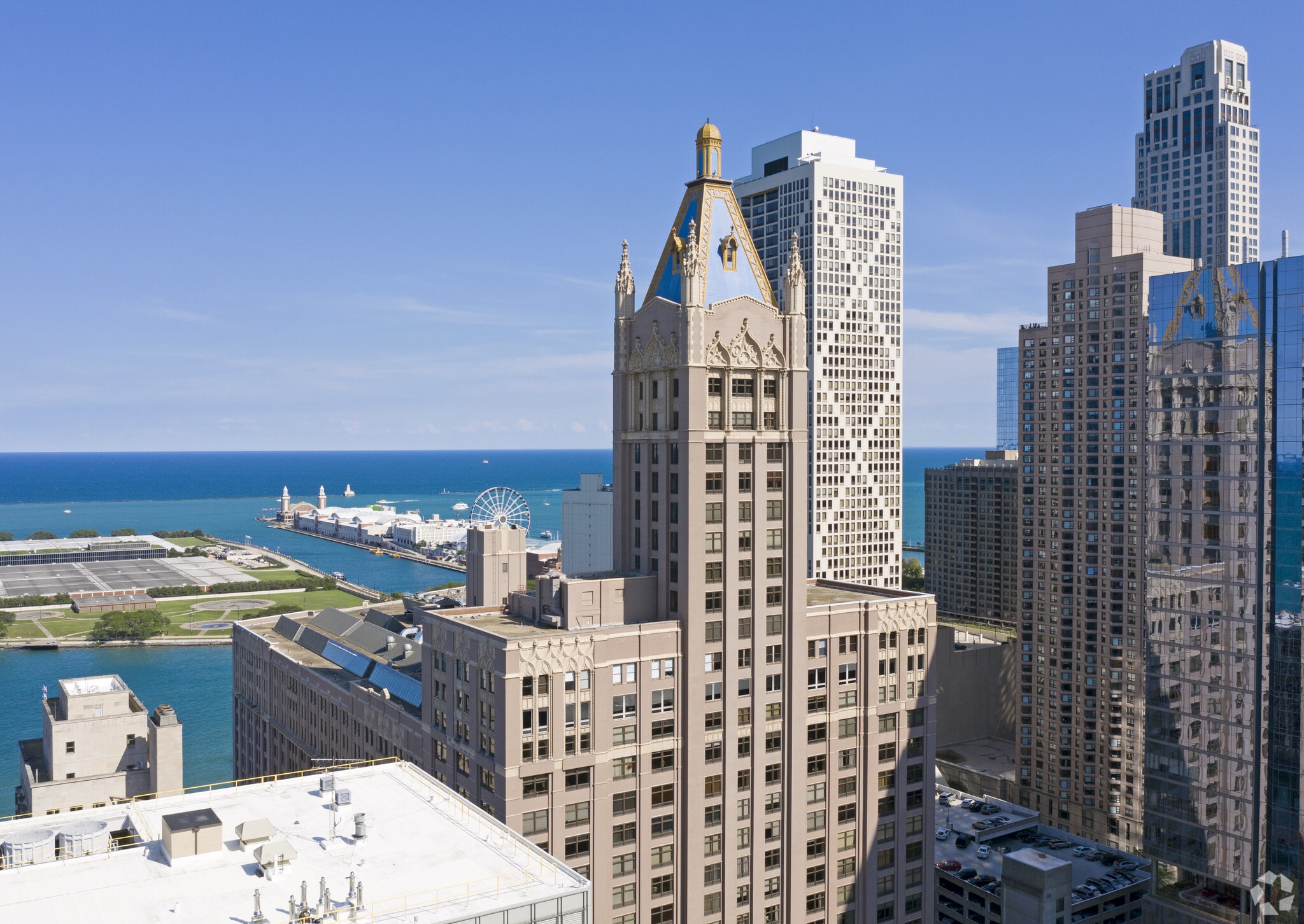 680 N Lake Shore Dr, Chicago, IL to rent Building Photo- Image 1 of 19