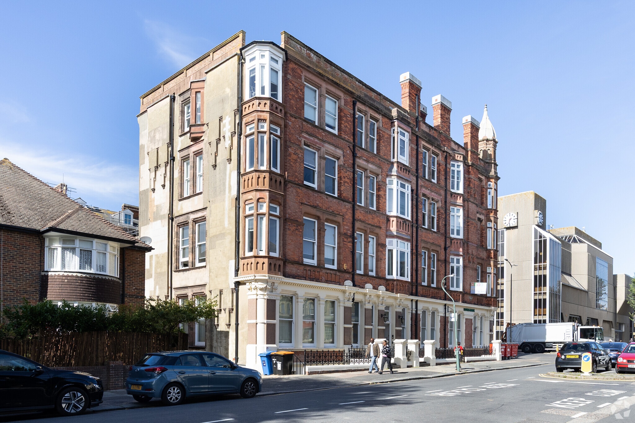 34 Third Ave, Hove to rent Primary Photo- Image 1 of 3