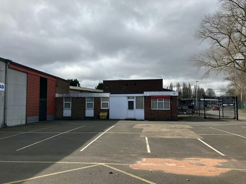 25 Northampton Rd, Scunthorpe to rent - Building Photo - Image 3 of 12