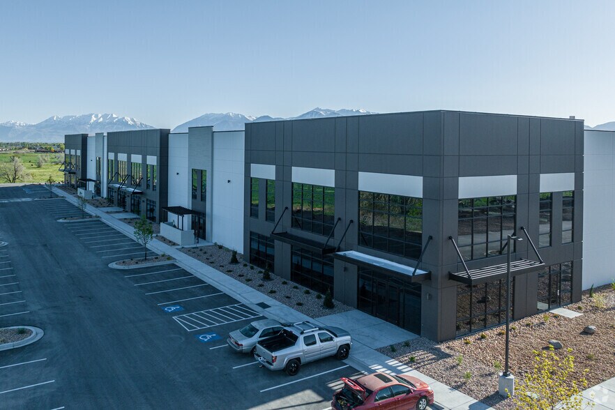 9430 S 3200 St W, Payson, UT to rent - Primary Photo - Image 1 of 7