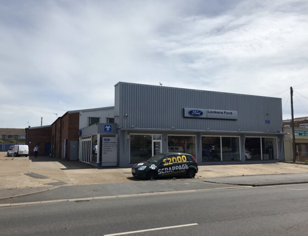 132 Connaught Ave, Frinton On Sea for sale Primary Photo- Image 1 of 1