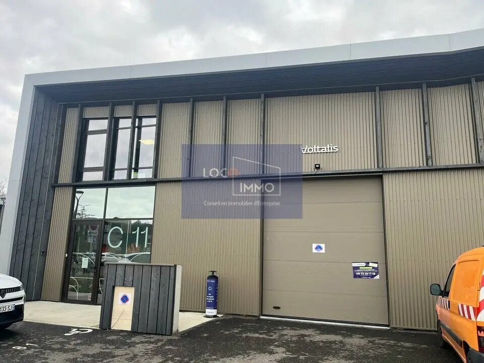 Location Local d'activités 352 m² - Photo 1