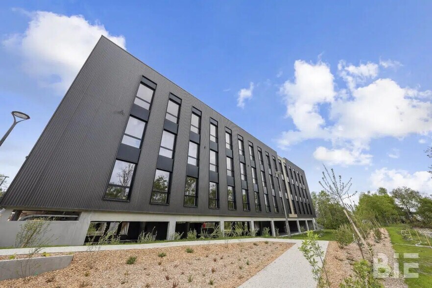 Office in Mérignac to rent - Building Photo - Image 2 of 14