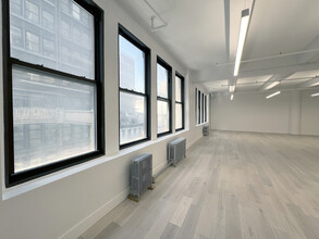 153 W 27th St, New York, NY for rent Interior Photo- Image 2 of 7