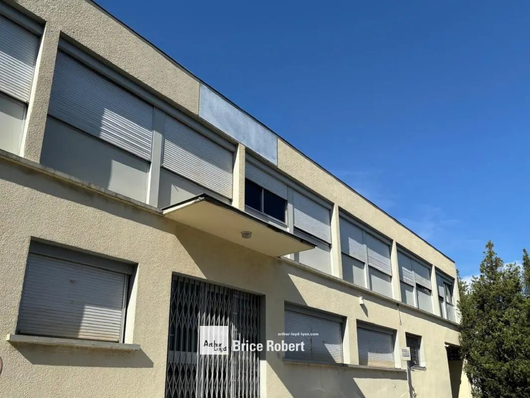 17 Rue Vaucanson, Décines-Charpieu for sale Building Photo- Image 1 of 7