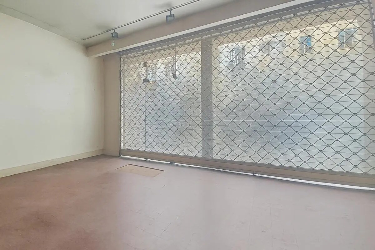 Build-to-Rent in Paris for sale Interior Photo- Image 1 of 7