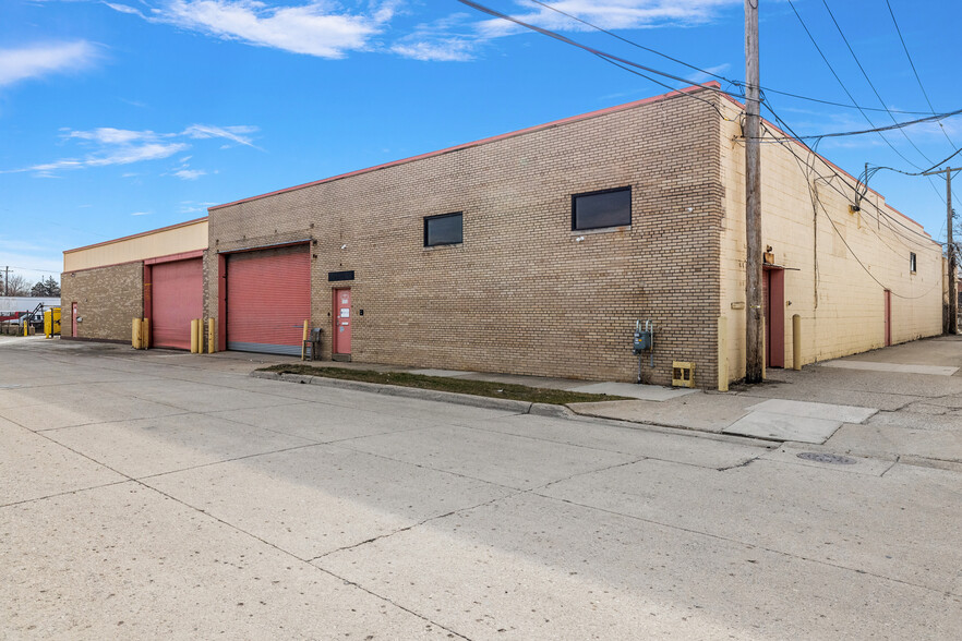 6746 Dodge Ave, Warren, MI for sale - Building Photo - Image 1 of 5