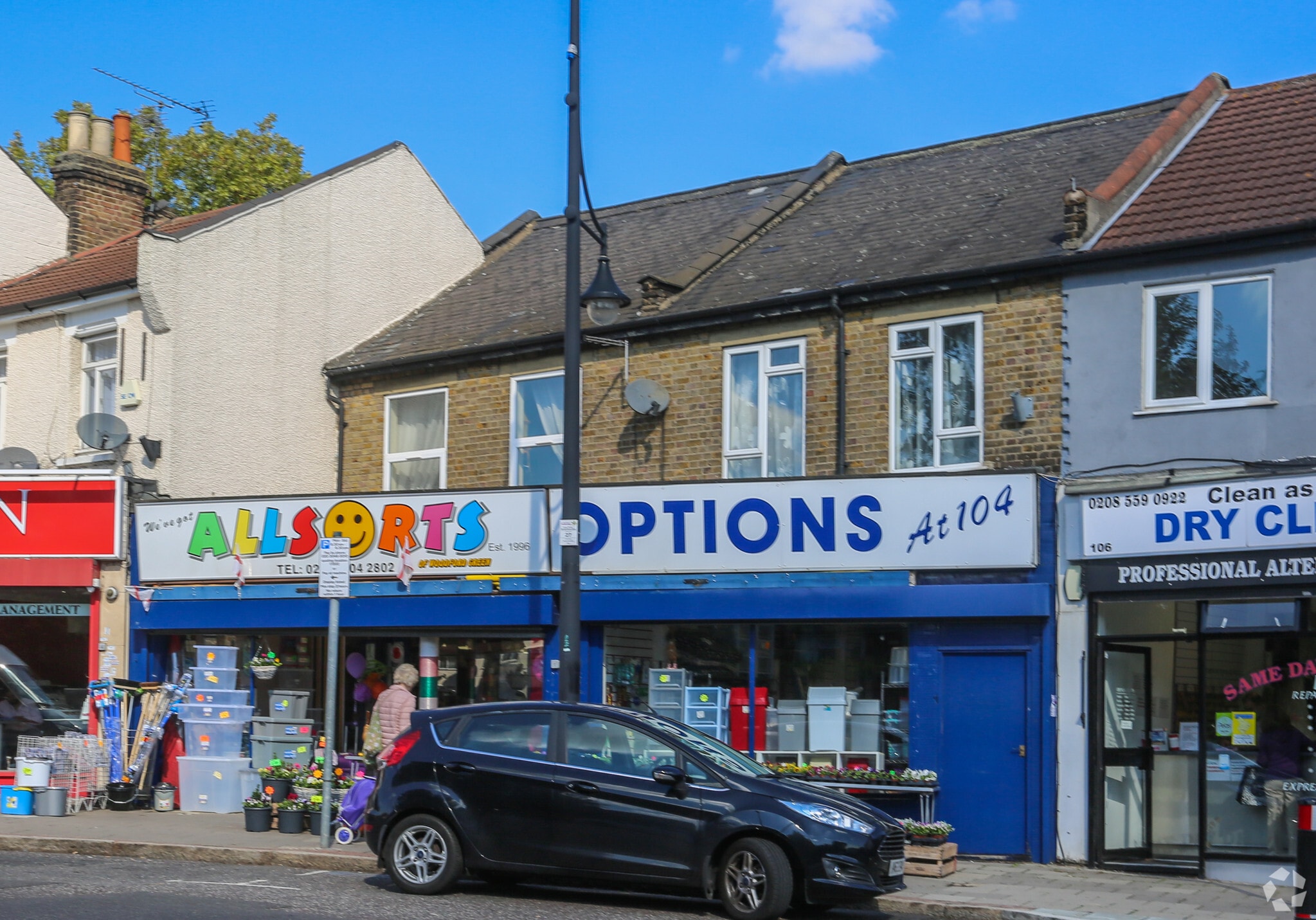 102-104 Snakes Ln, Woodford Green for sale Primary Photo- Image 1 of 1